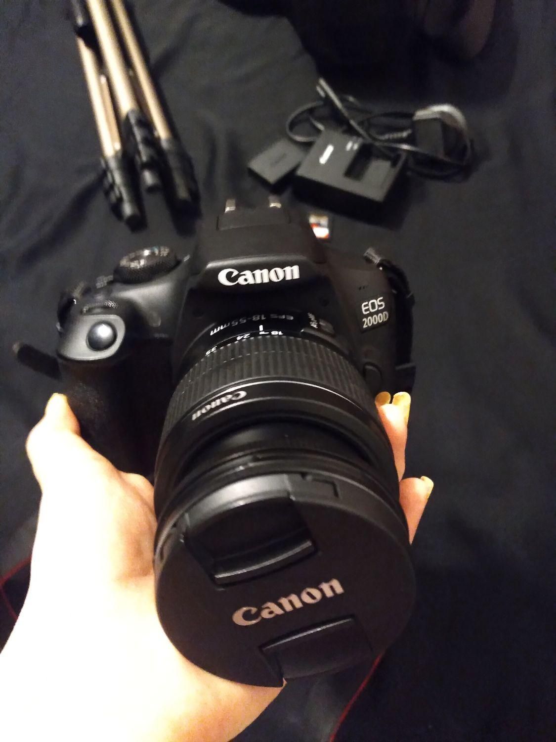 دوربین عکاسی Canon2000 همراه تمام وسایل مورد نیاز|دوربین عکاسی و فیلم‌برداری|خمین, |دیوار