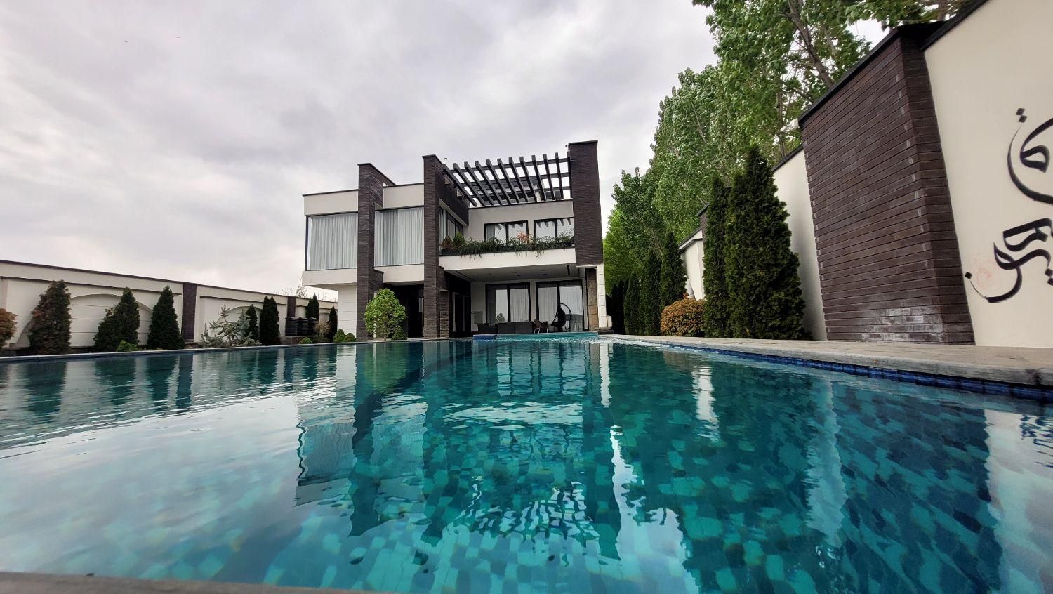 ویلامدرن سوپر لوکس در آبسرد پزشکان فاز یک|فروش خانه و ویلا|آبسرد, |دیوار