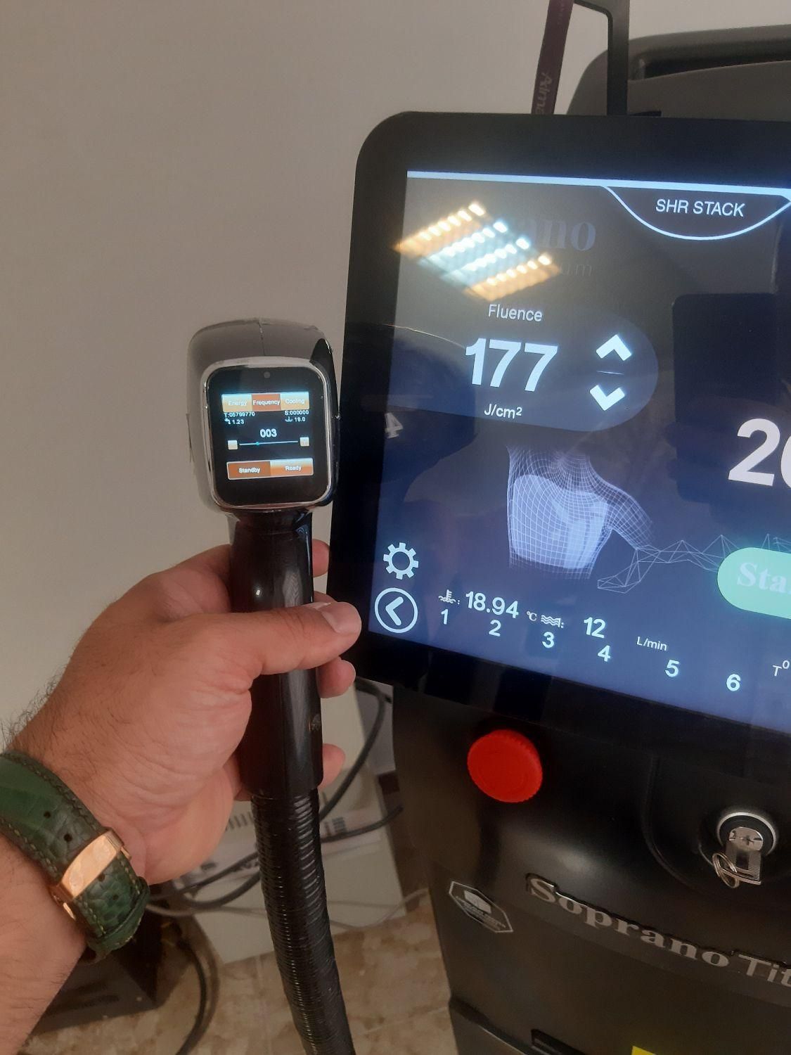 دستگاه لیزر تیتانیوم ۳طول موج|آرایشی، بهداشتی، درمانی|تبریز, |دیوار