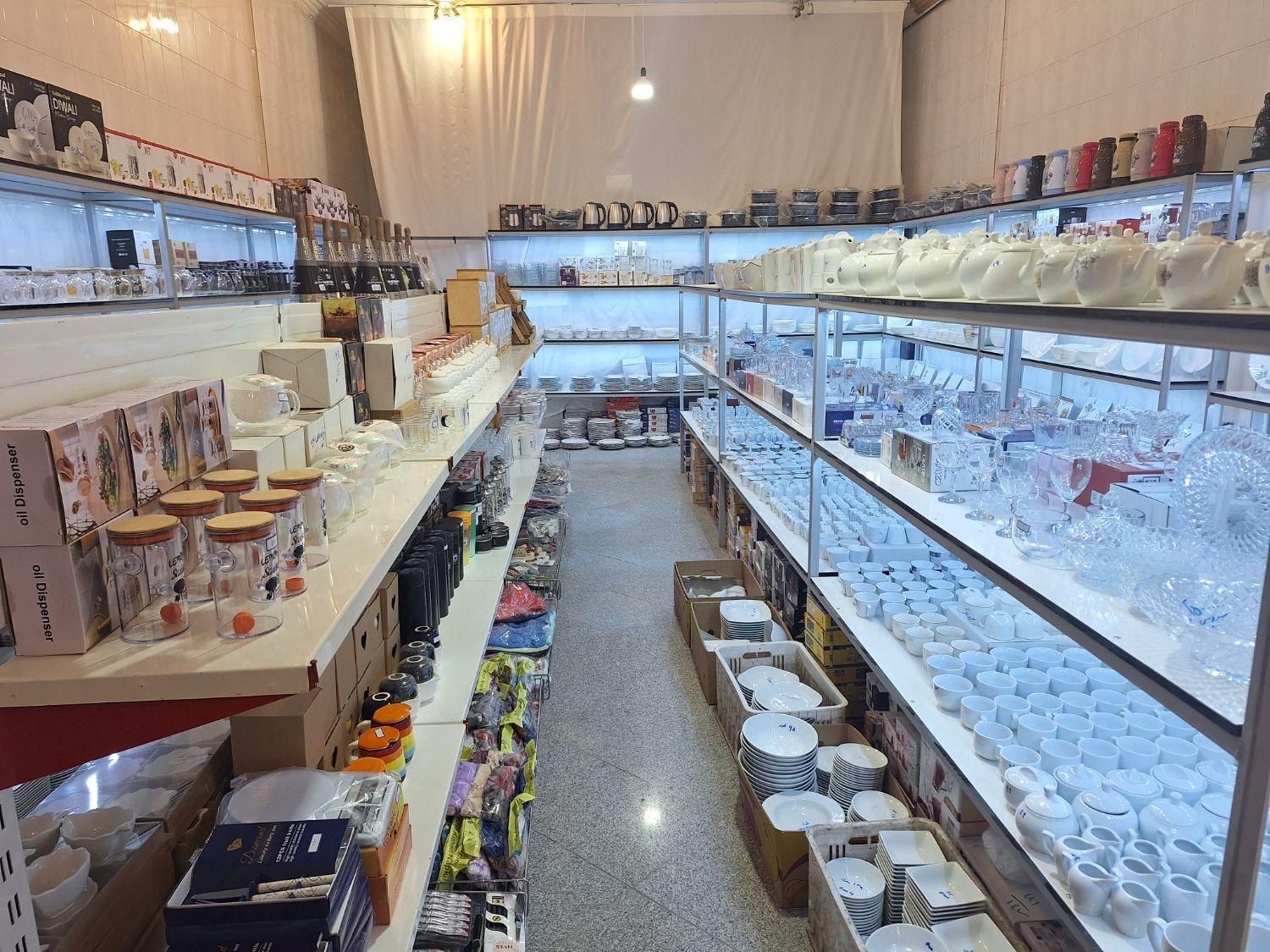 چینی وبلور جاوید روبرو.عدالت ۷|ظروف سرو و پذیرایی|نیشابور, فردوسی جنوبی|دیوار