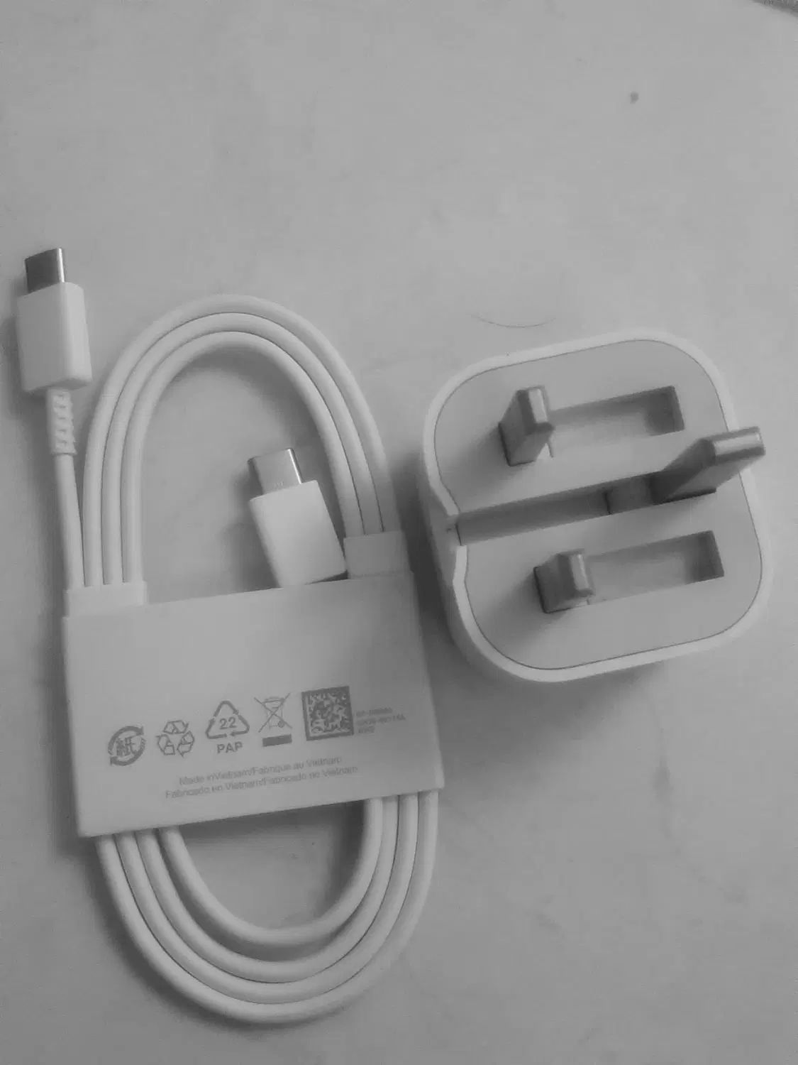 شارژر اصلی اپل ۲۵ وات با کابل اصلی و یک عدد ۵ وات|لوازم جانبی موبایل و تبلت|تهران, شهرک ولیعصر جنوبی|دیوار