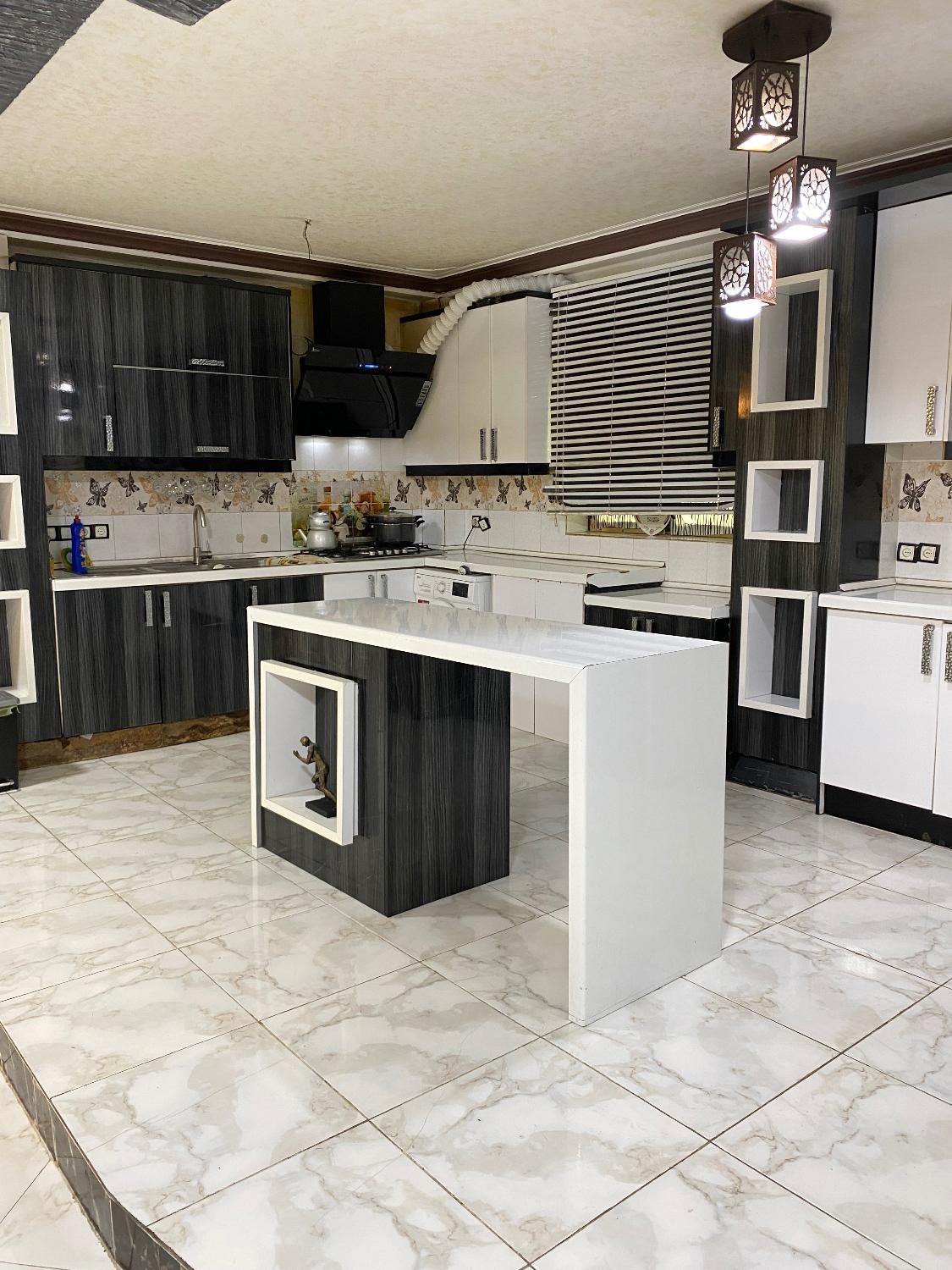 اجاره روزانه آپارتمان مرکز شهر ۲۰۰ متری|اجارهٔ کوتاهمدت آپارتمان و سوئیت|بندرعباس, |دیوار