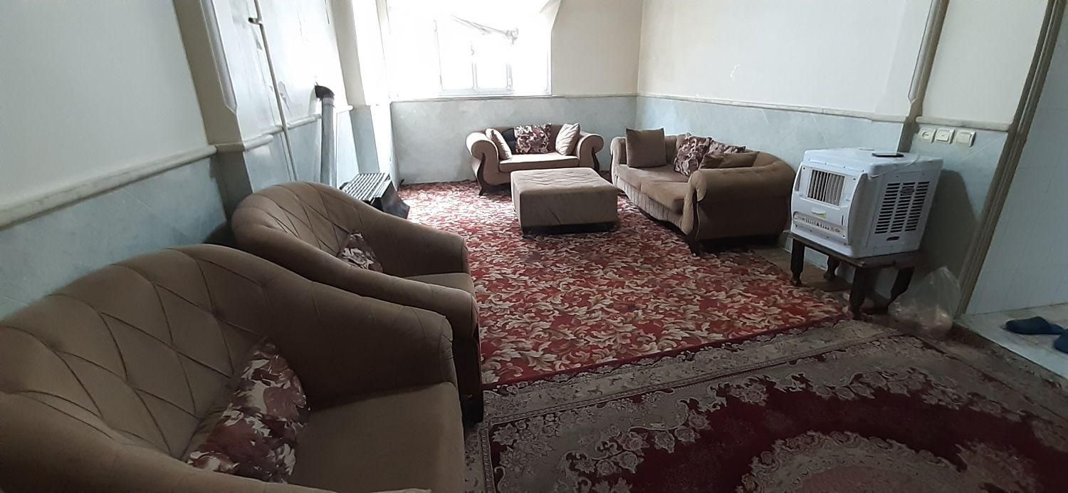 سوییت تمیز و مرتب نزدیک بازار بزرگ|اجارهٔ کوتاه‌مدت آپارتمان و سوئیت|تبریز, |دیوار