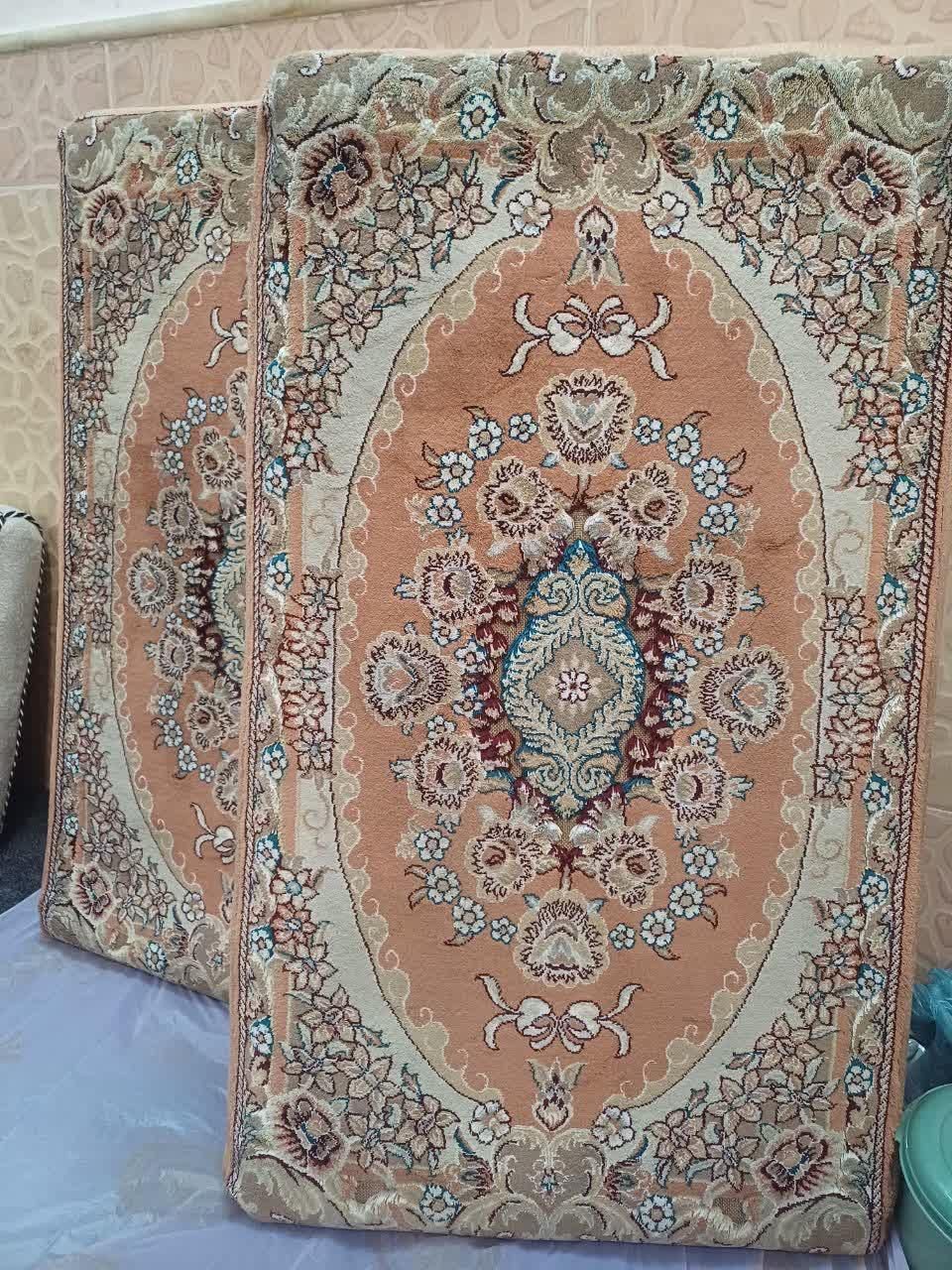 یک جفت پشتی سالم وتمیز|پشتی|قم, ناصردیوان|دیوار