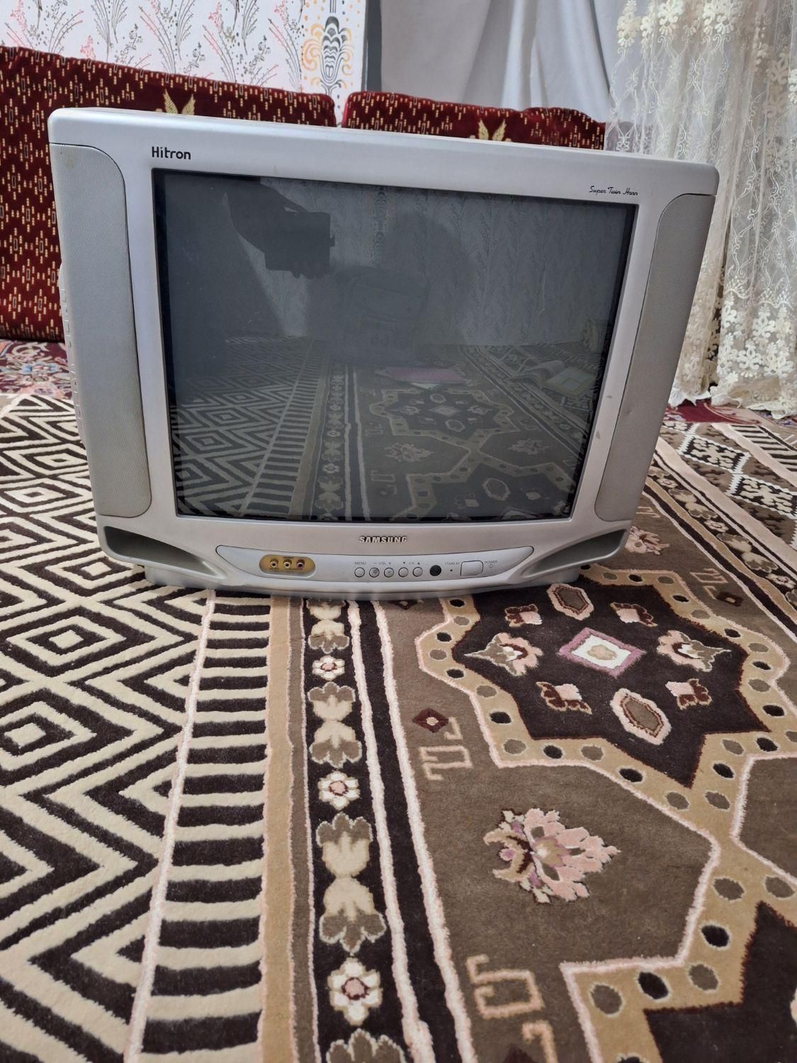 تلویزیون ۲۱اینج|تلویزیون و پروژکتور|گرمی, |دیوار