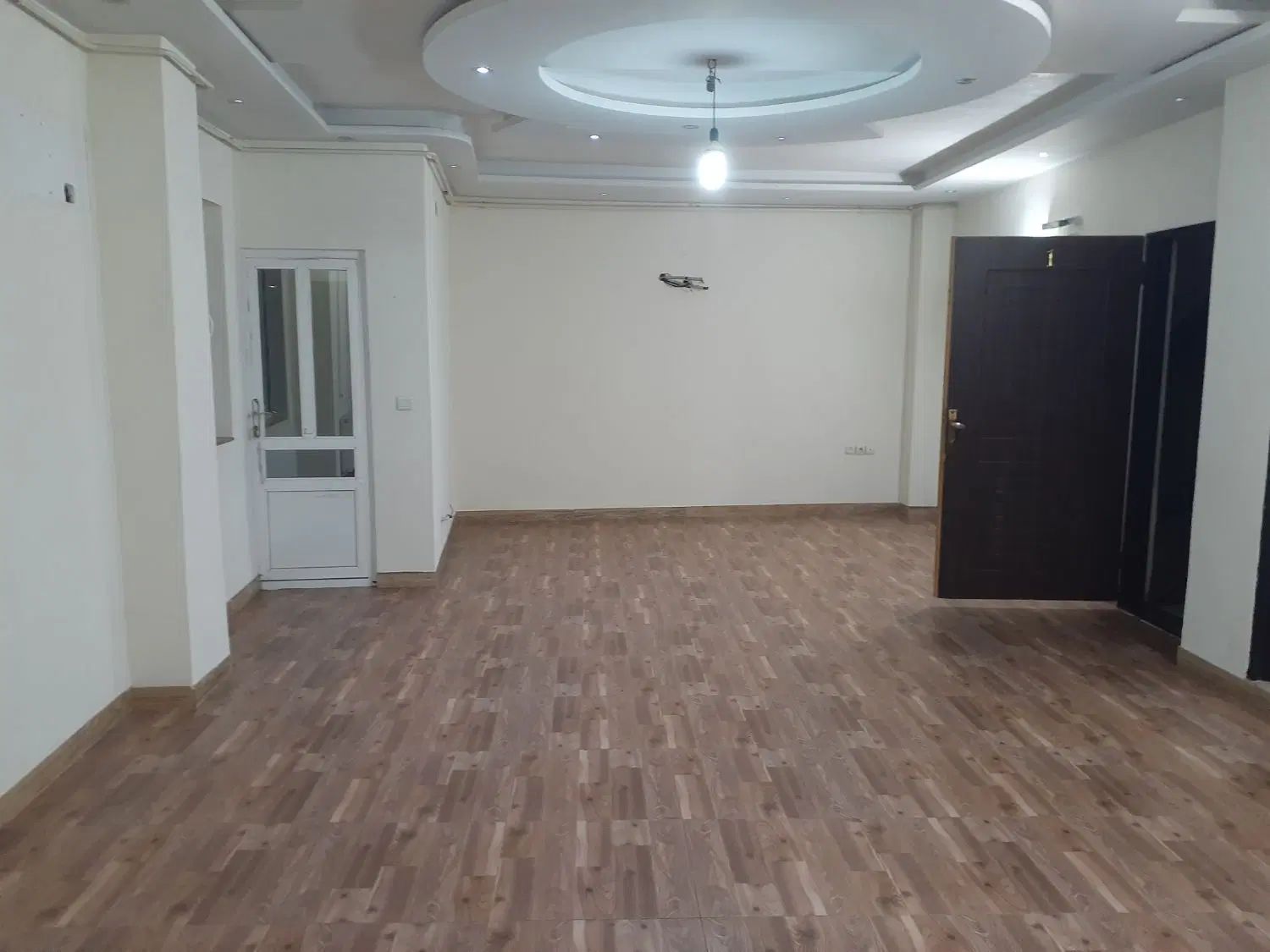 رهن اجاره سوییت ۹۰ متری با پارکینگ و حیاط خلوت|اجارهٔ آپارتمان|لاهیجان, گلستان|دیوار