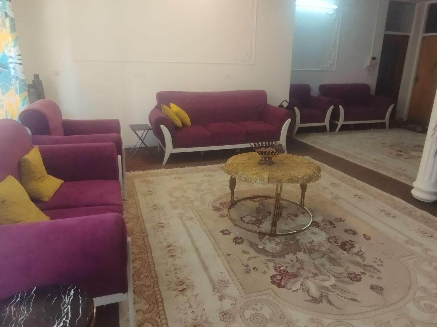 اجاره روزانه/هفتگی/ماهانه همکف ویلایی|اجارهٔ کوتاه‌مدت آپارتمان و سوئیت|شاهین‌شهر, عطار|دیوار