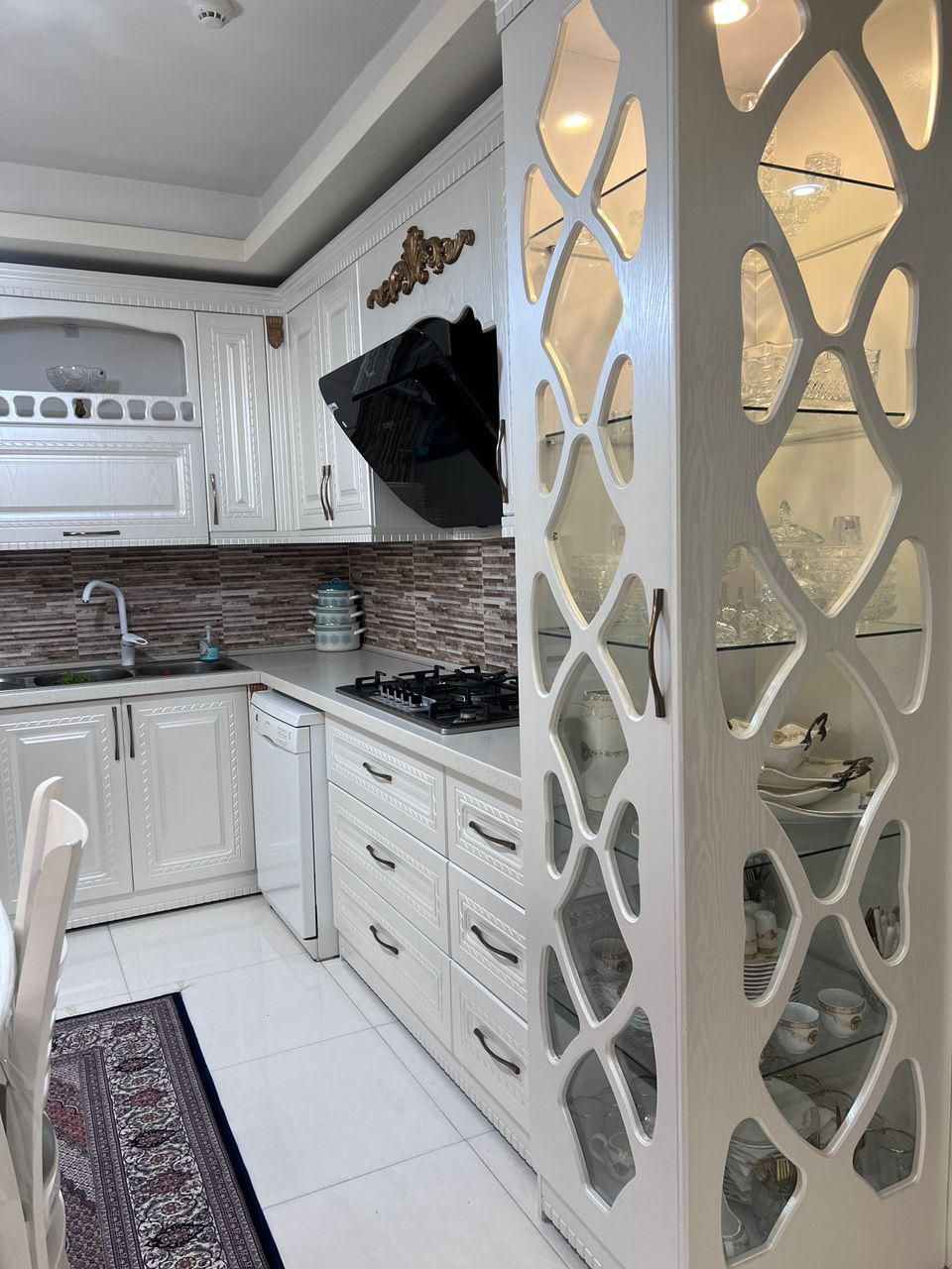 واحد ۱۱۰ متری / خیابان راهنمایی / سند تکبرگ|فروش آپارتمان|ارومیه, |دیوار