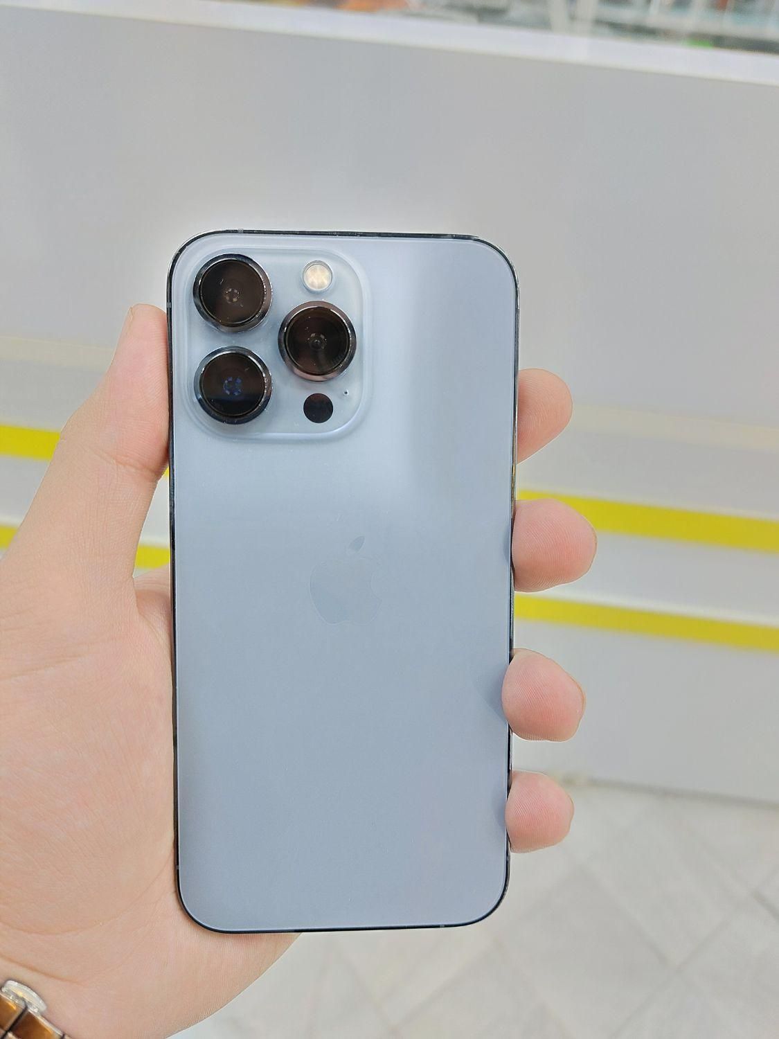 اپل iPhone 13 Pro با حافظهٔ ۲۵۶ گیگابایت|موبایل|بجنورد, |دیوار