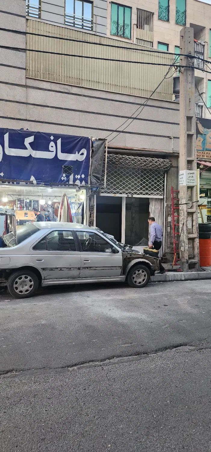 مغازه ۱۵متر بحر خیابان اطلاعات نبش خیابان طالقانی|اجارهٔ مغازه و غرفه|اندیشه, اندیشه فاز ۱|دیوار