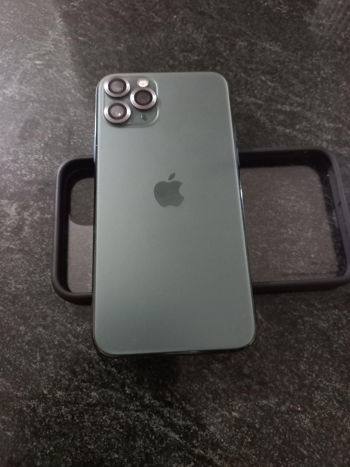 اپل iPhone 11 Pro با حافظهٔ ۲۵۶ گیگابایت|موبایل|زاهدان, |دیوار