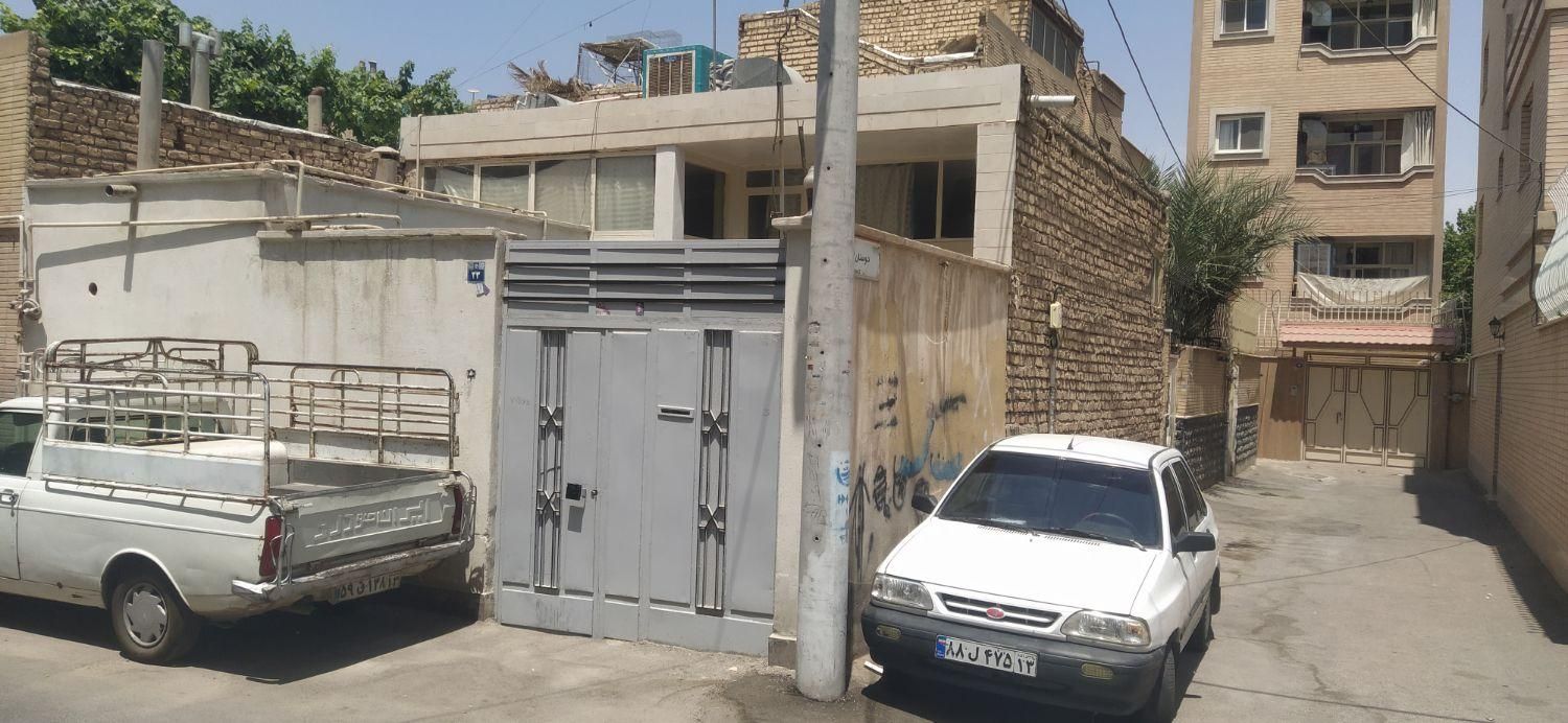 خانه ویلایی دربست ۱۰۰متر ساخت یک خوابه زیرزمین دار|اجارهٔ خانه و ویلا|اصفهان, پوریای ولی|دیوار