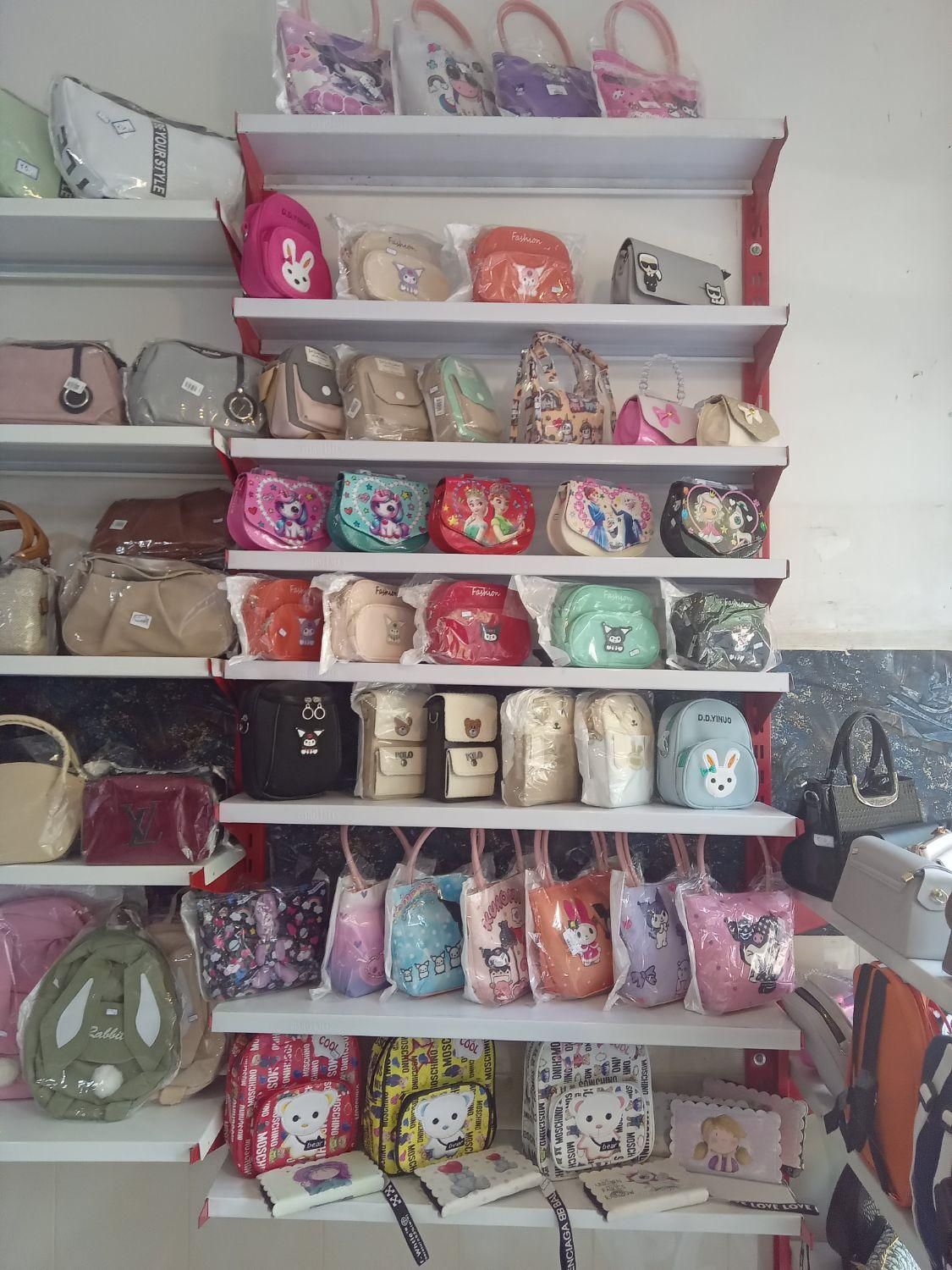 کیف  ،شال ،  جوراب|کیف، کفش، کمربند|سراب, |دیوار