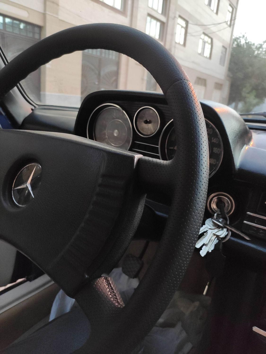 بنز w115 معماری ۱۹۷۳|خودرو کلاسیک|کرمانشاه, |دیوار