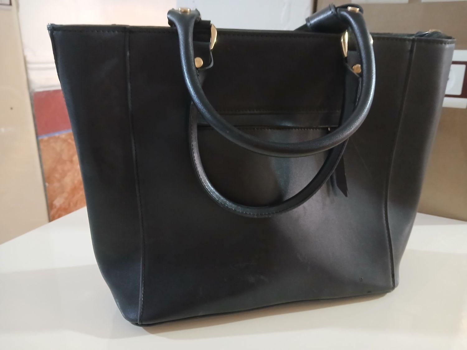 یک عدد کیف|کیف، کفش، کمربند|یاسوج, |دیوار