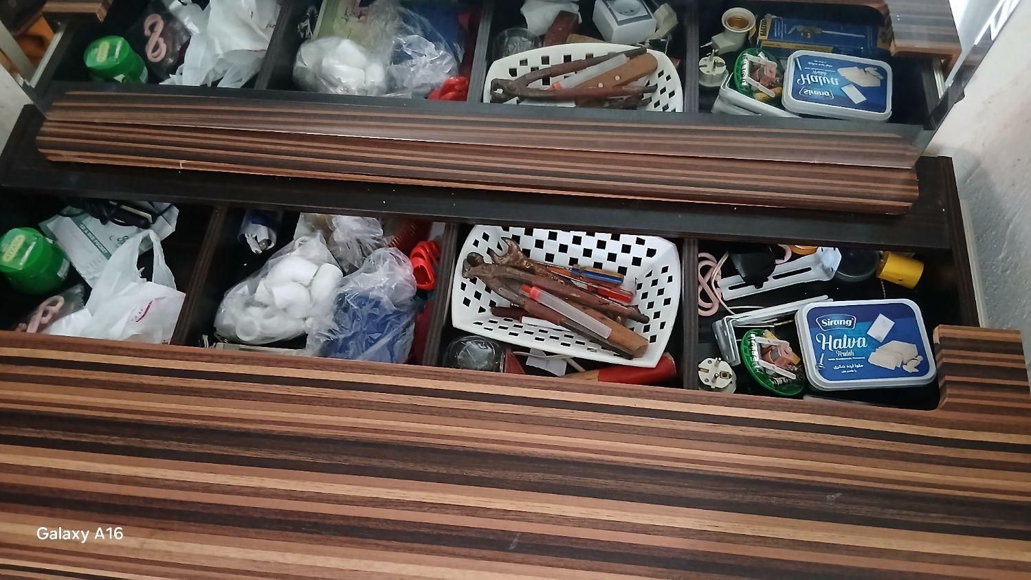 درآوربزرگ وجادارباآینه بزرگ|جاکفشی، کمد، دراور|گنبد کاووس, |دیوار