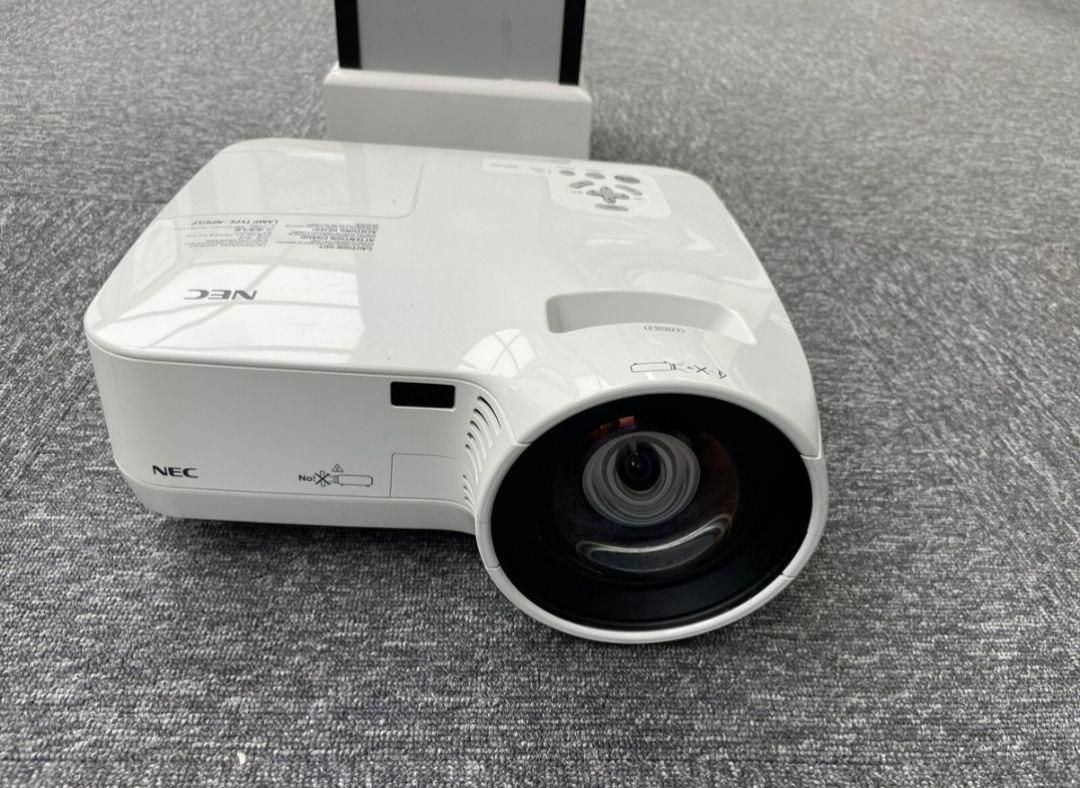 پروژکتور NEC NP610SG|تلویزیون و پروژکتور|اهواز, کمپلو جنوبی|دیوار