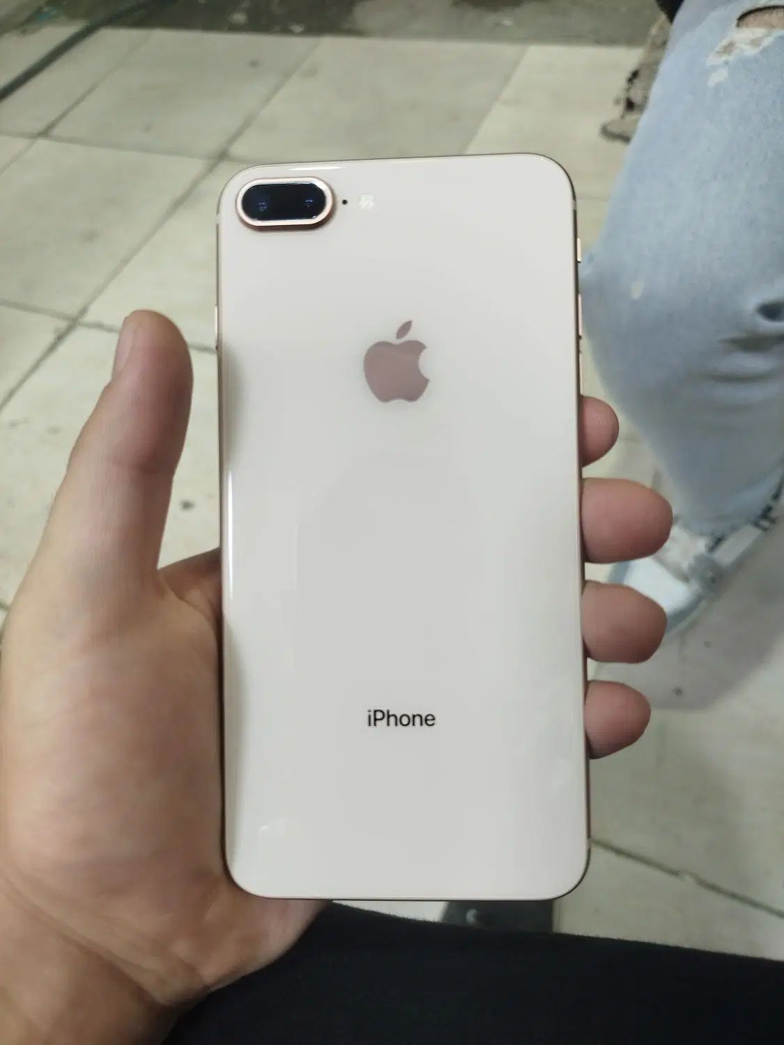 اپل iPhone 8 Plus با حافظهٔ ۶۴ گیگابایت|موبایل|کرمانشاه, |دیوار