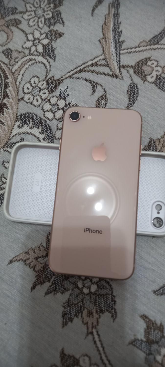 اپل iPhone 8 با حافظهٔ ۶۴ گیگابایت|موبایل|لنگرود, |دیوار