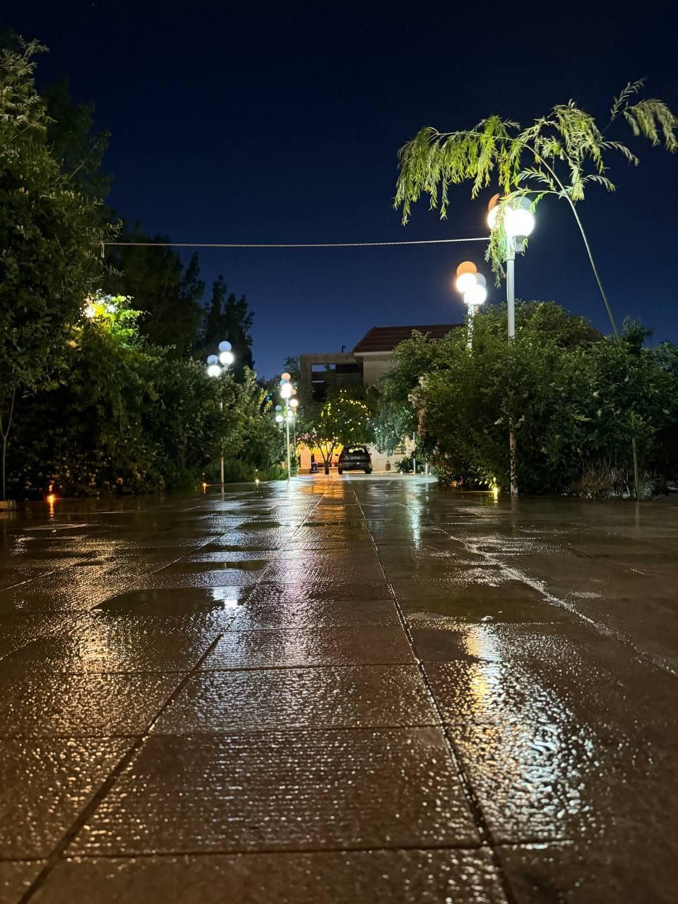 اجاره روزانه ویلا باغ|اجارهٔ کوتاه‌مدت ویلا و باغ|شیراز, ویلاشهر|دیوار