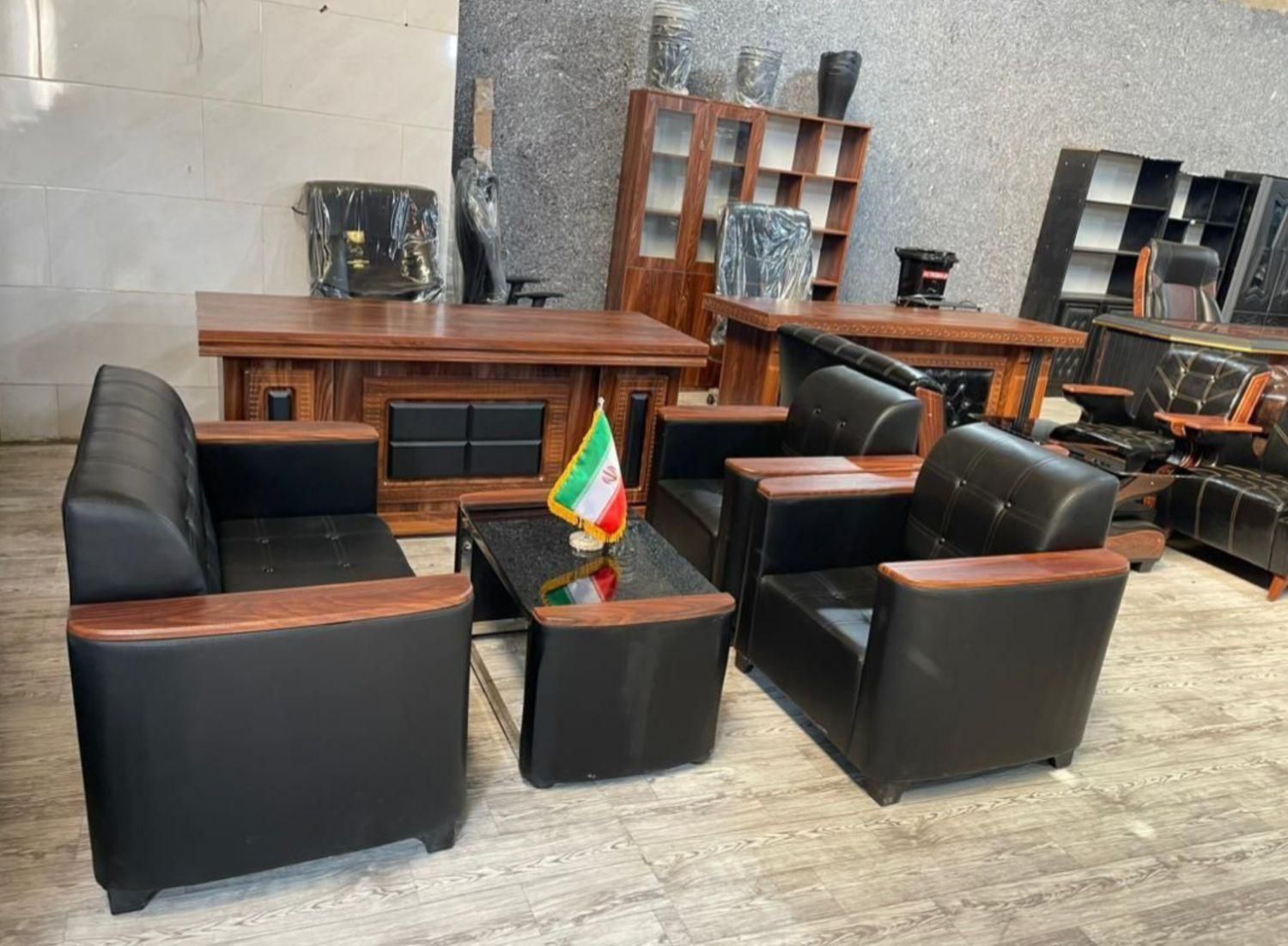 نیم ست مبلمان و میز اداری|دفتر کار|تهران, شهرک ولیعصر جنوبی|دیوار