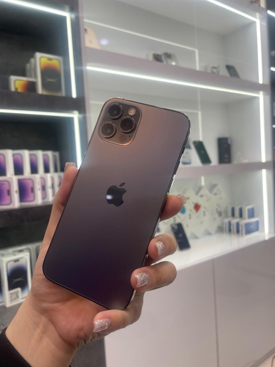 iPhone 12 Pro/مشکی/za/256g.|موبایل|اصفهان, احمدآباد|دیوار