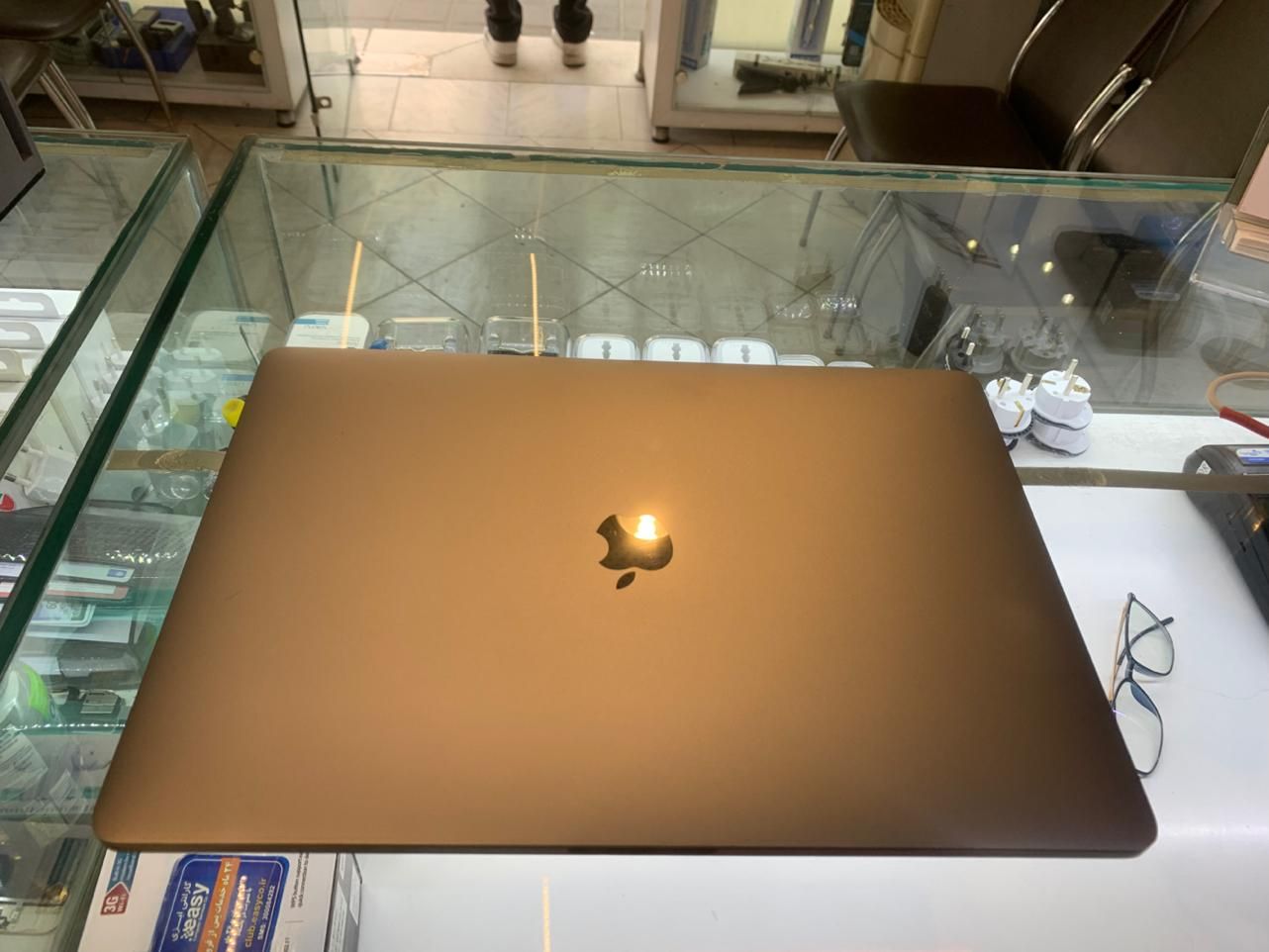 لپتاپ macbook مدل ۲۰۱۸ - ۱۵ اینچ - a1990|رایانه همراه|تهران, پلیس|دیوار