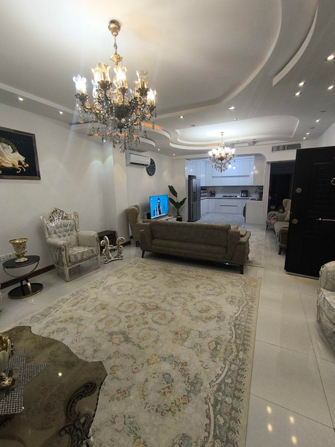 فروش آپارتمان سه خوابه/تک واحدی/طلائیه|فروش آپارتمان|قرچک, شهرک طلائیه|دیوار