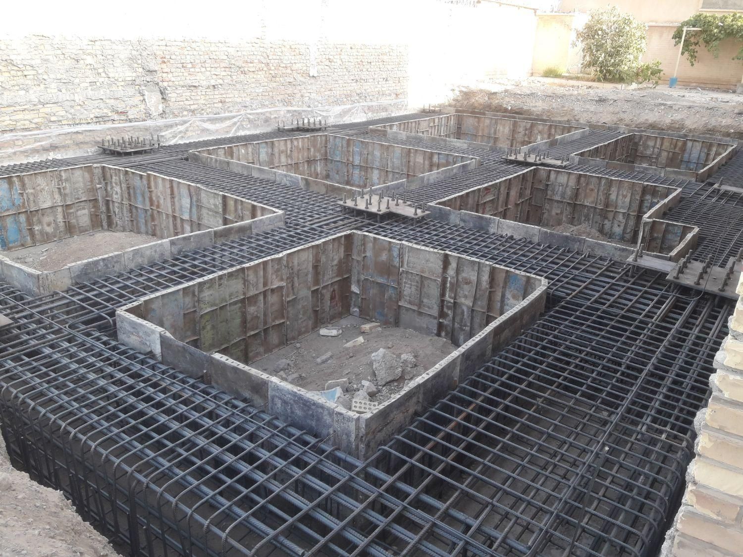 آرماتوربندی و اجرای فونداسیون|خدمات پیشه و مهارت|بیرجند, |دیوار