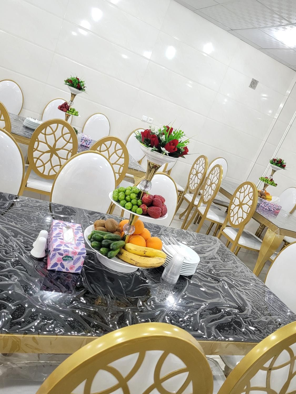 سالن تولد / سالن پذیرایی|خدمات پذیرایی، مراسم|یزد, |دیوار