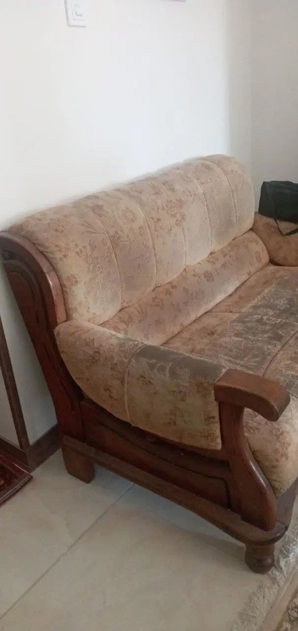 نشیمن ۷نفره|مبلمان خانگی و میز عسلی|اصفهان, کوی امیریه|دیوار