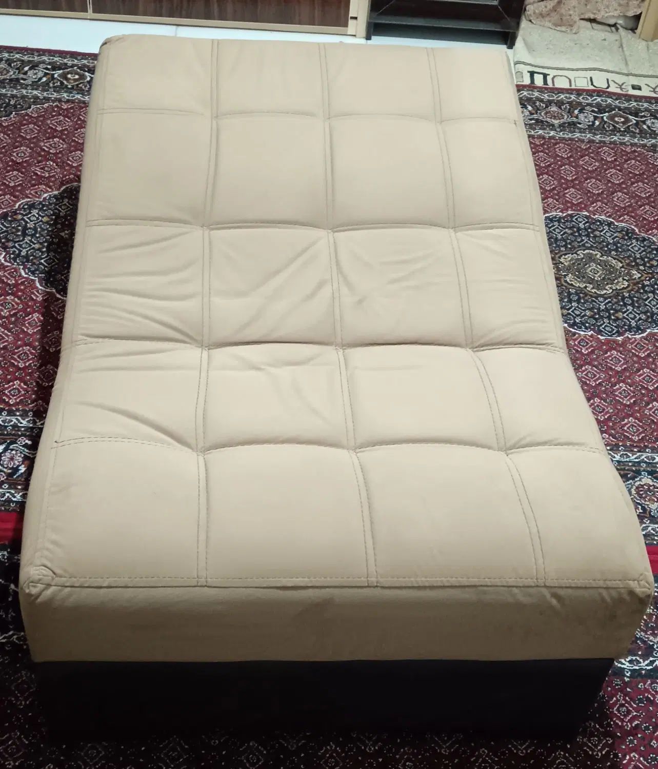 یک عدد مبل راحتی کناره (کنارمبلی)|مبلمان خانگی و میز عسلی|کرمانشاه, |دیوار