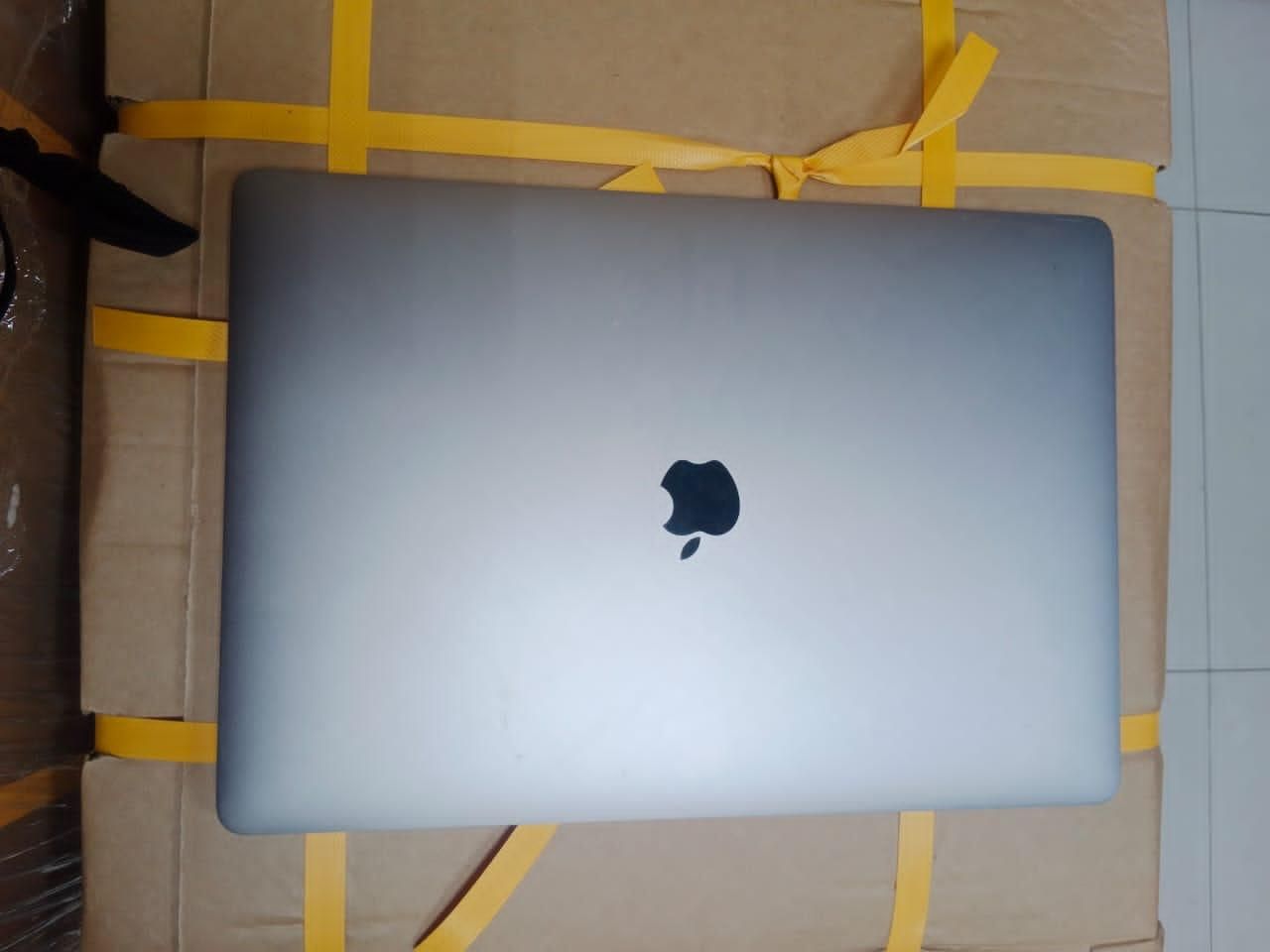 macbook pro 2019 تاچ بار و گرافیکی|رایانه همراه|گنبد کاووس, |دیوار