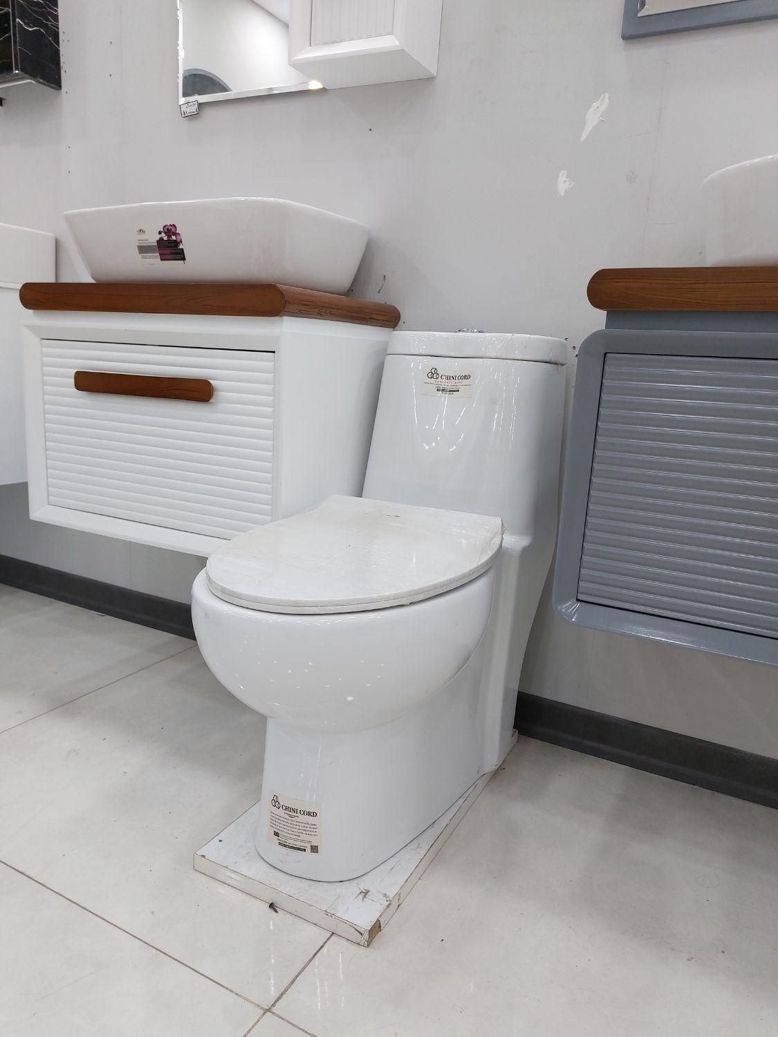 توالت فرنگی چینی بهداشتی کرد|لوازم سرویس بهداشتی|اراک, |دیوار