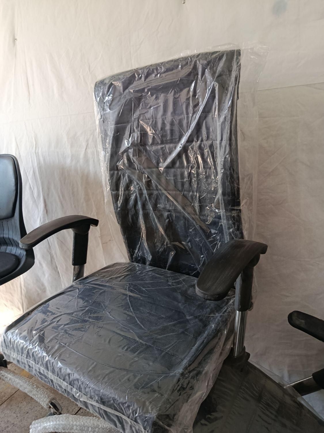 میز مدیریتی و صن دلی مدیریتی|مبلمان اداری|ارومیه, |دیوار