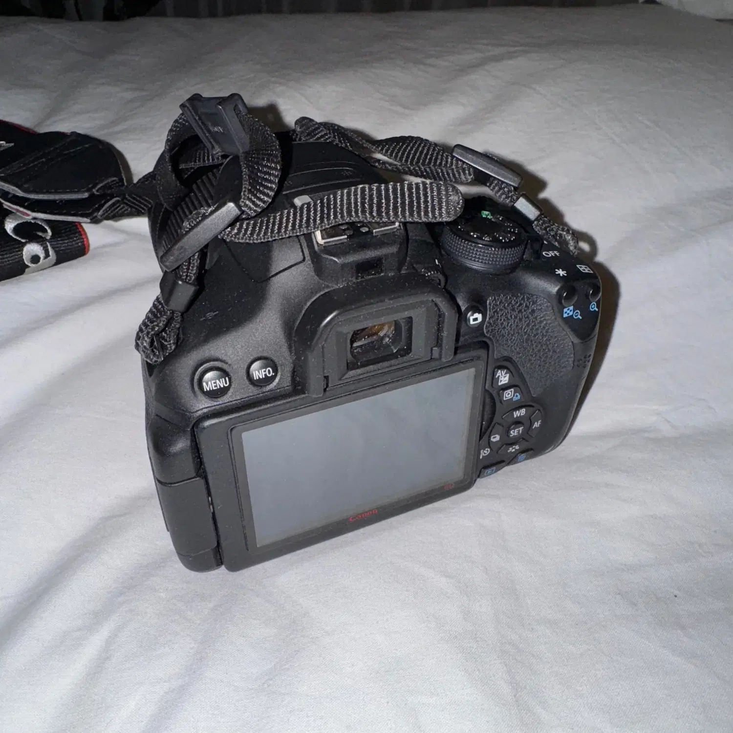 دوربین canon 700D|دوربین عکاسی و فیلم‌برداری|تهران, میرداماد|دیوار