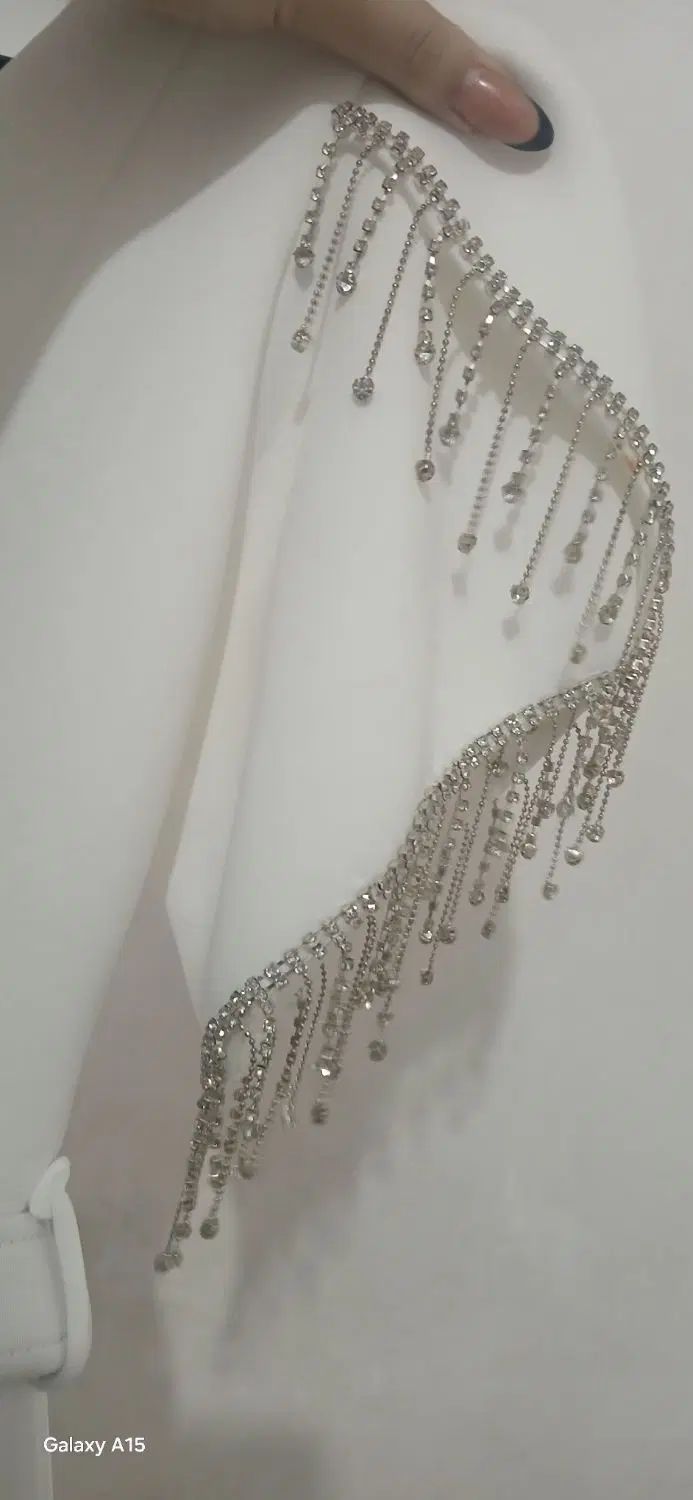 لباس مجلسی|لباس|کرج, کوی بعثت|دیوار