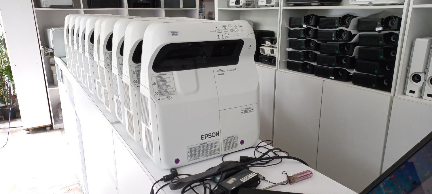 ویدئوپروژکتور سینمایی EPSON|تلویزیون و پروژکتور|گرگان, |دیوار