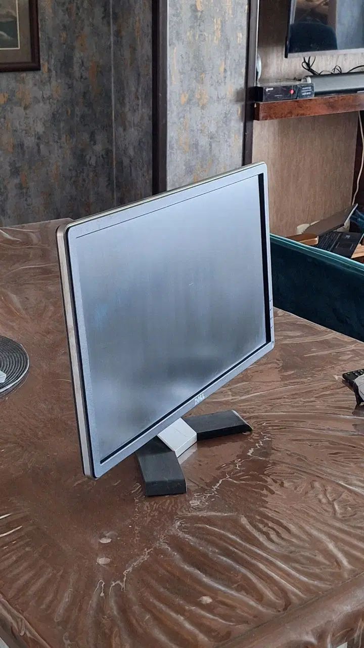 مانیتور Dell P22 اینچ Display/VGA/DVI فول اچ دی|قطعات و لوازم جانبی رایانه|اصفهان, باغ زیار|دیوار
