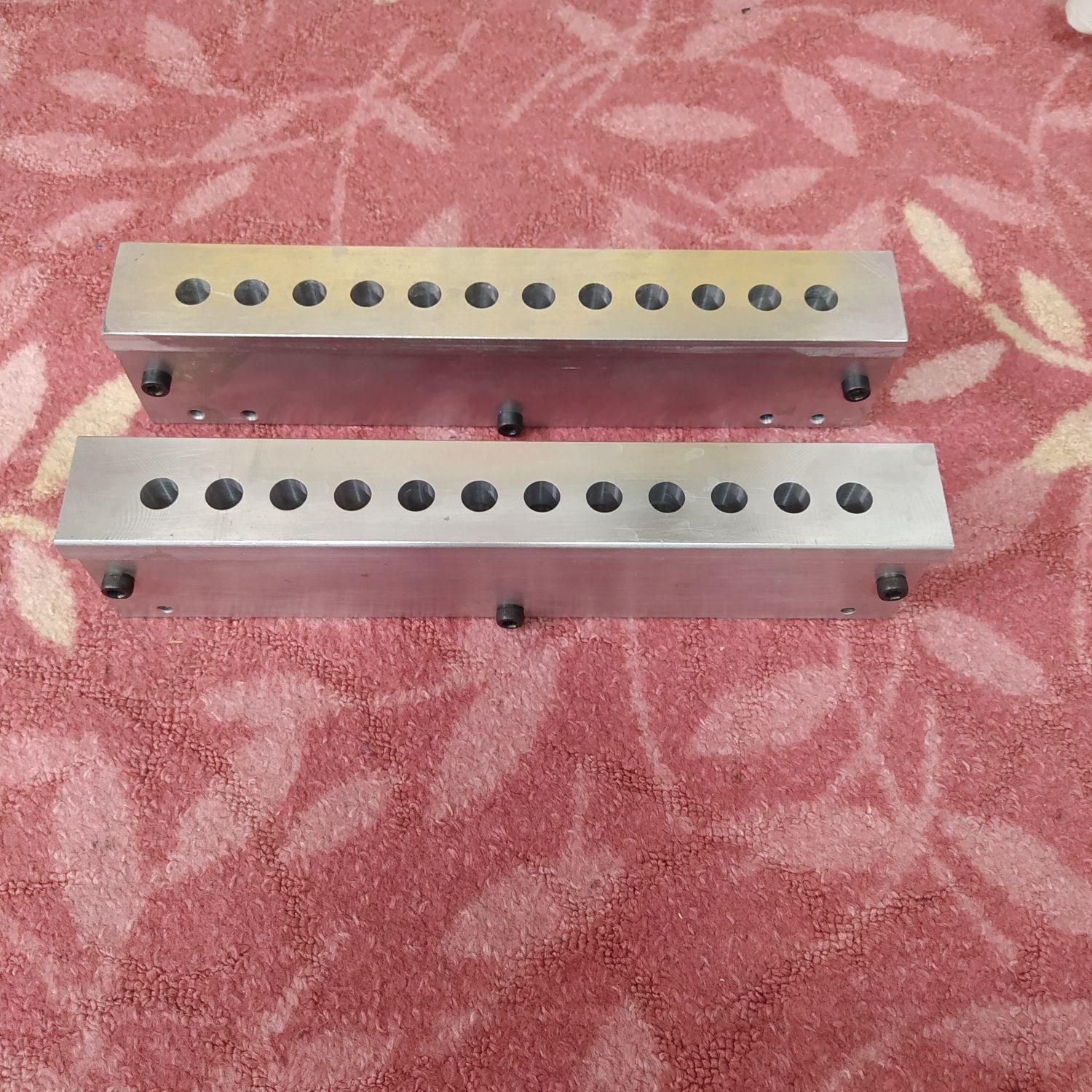 قالب رژ  ۱۲ تایی|آرایشی، بهداشتی، درمانی|قم, تولید دارو و یخچال|دیوار