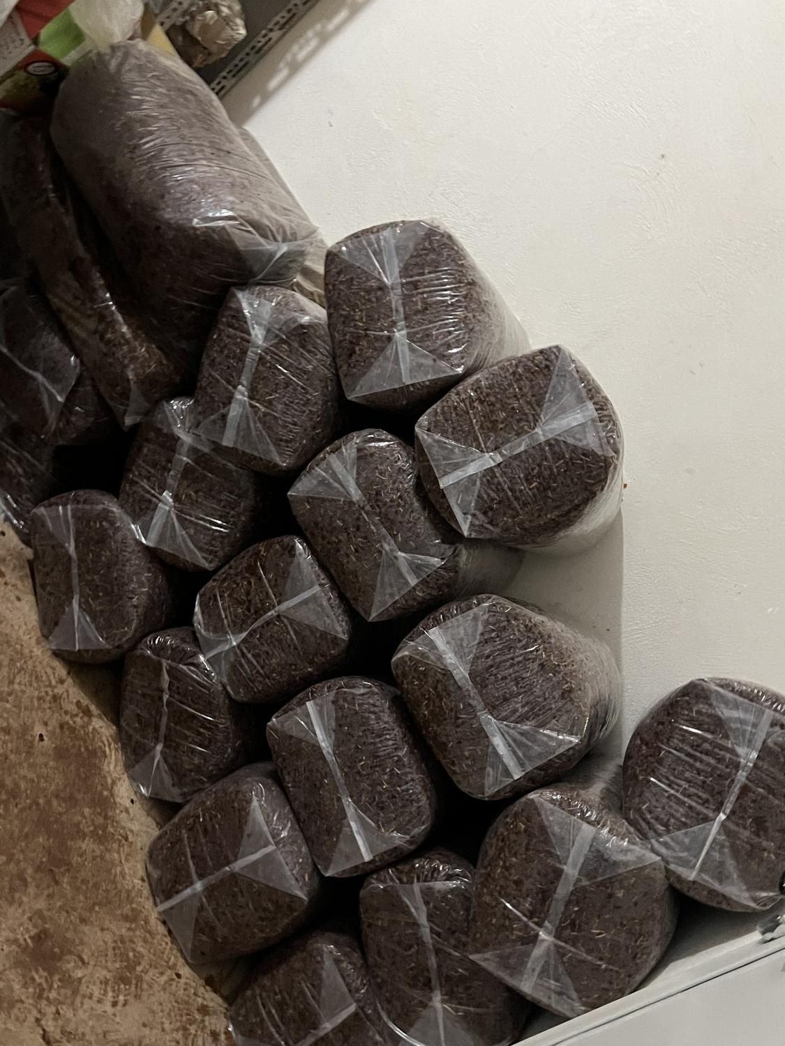 شیره کشمش|خوردنی و آشامیدنی|تاکستان, |دیوار