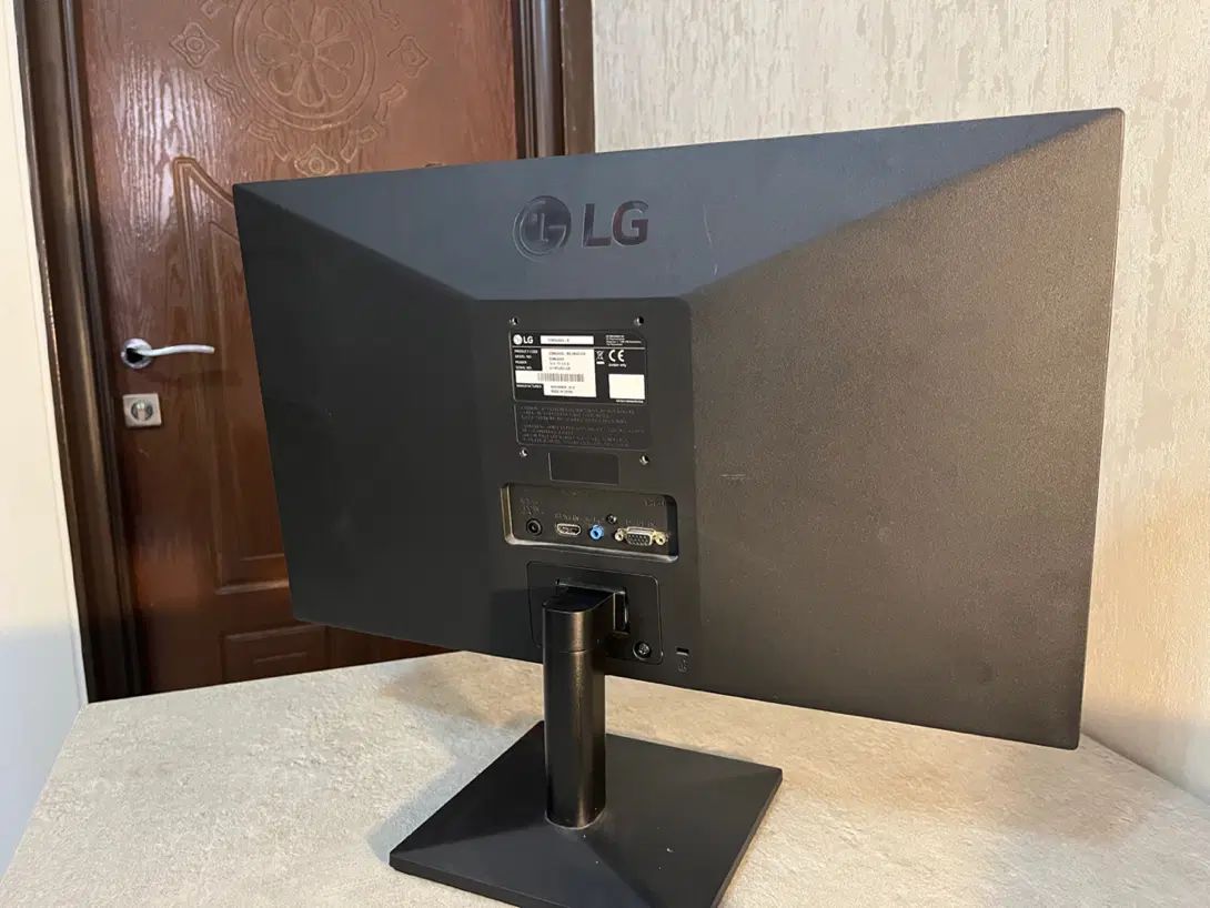 مانیتور LG 22MK400H-B    22 اینچ فول|قطعات و لوازم جانبی رایانه|تهران, شهران شمالی|دیوار