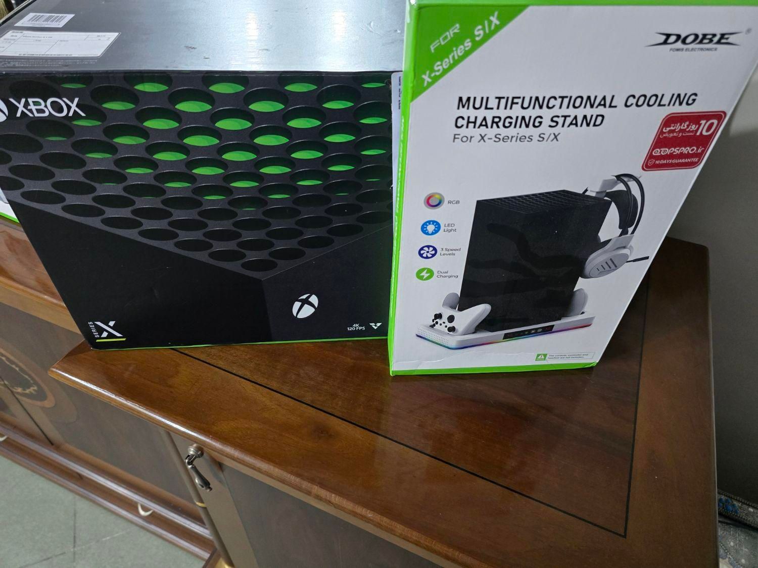 Xbox Series X یک ترا دو دسته پایه خنک کننده|کنسول، بازی ویدئویی و آنلاین|تهران, سعادت‌آباد|دیوار