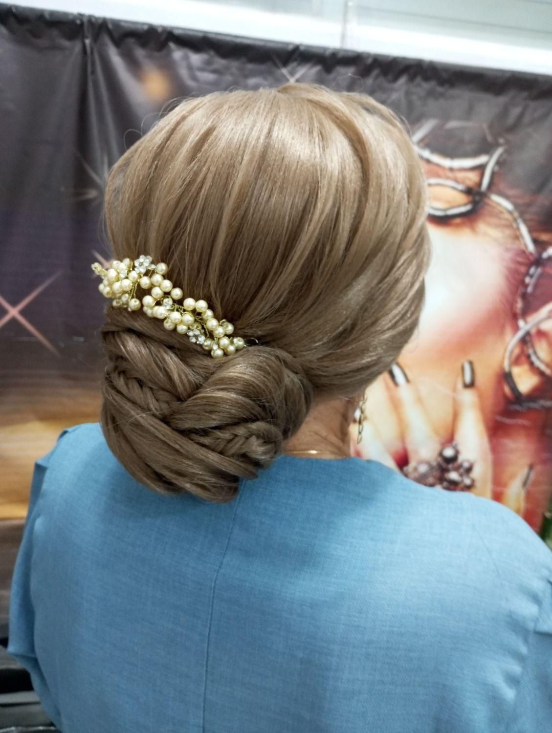 آموزش و خدمات ارایشگری با قیمت مناسب|خدمات آرایشگری و زیبایی|نجف‌آباد, امام خمینی|دیوار