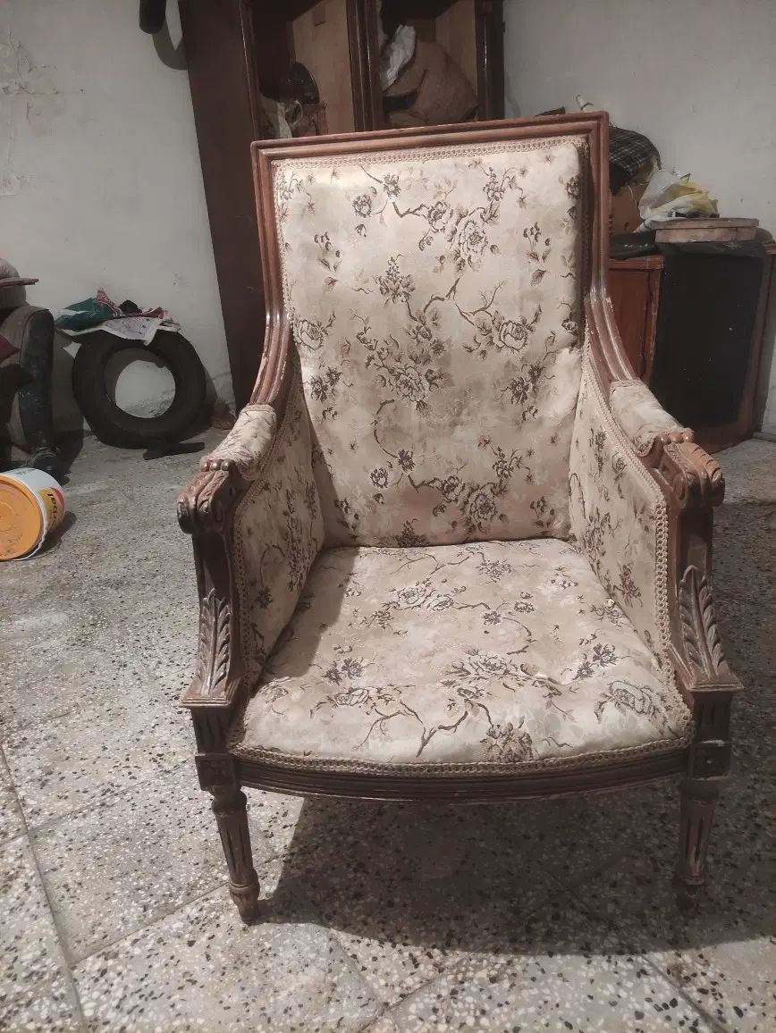 مبل چوبی طرح فرانسوی قدیمی یک سه نفره و4تکنفره|مبلمان خانگی و میز عسلی|سبزوار, هفت تیر|دیوار
