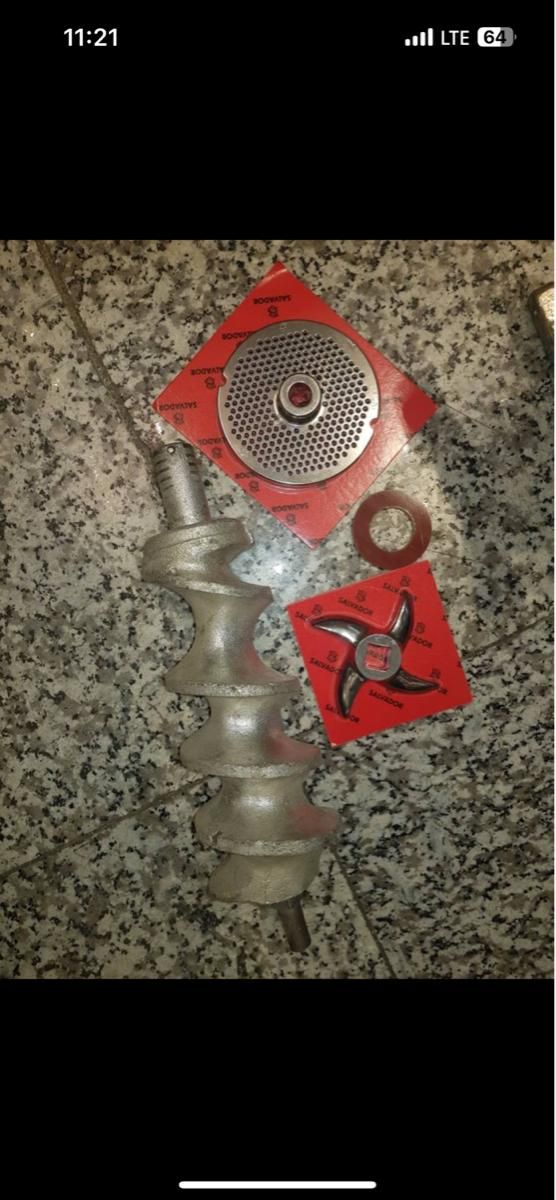 تعمیر و فروش انواع قطعات چرخ گوشت خانگی و صنعتی|خردکن، آسیاب، غذاساز|تهران, مجیدیه|دیوار