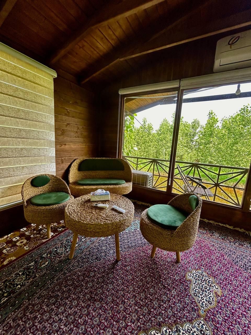 ویلایی چوبی در یک لوکیشن ناب|فروش خانه و ویلا|نمین, |دیوار