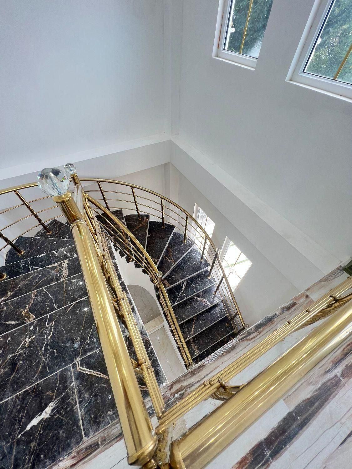 ویلاباغ ۲قلوشهرکی/سندششدانگ/مالک پول نیاز/زیباکنار|فروش خانه و ویلا|رشت, منظریه|دیوار