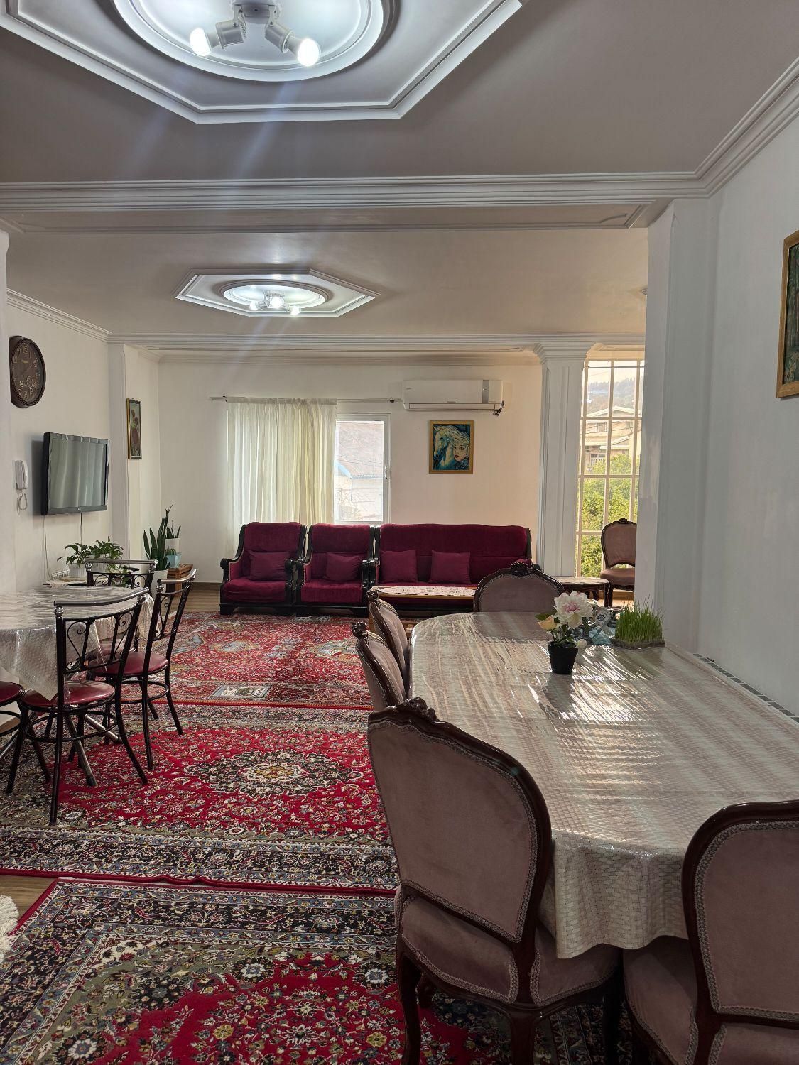 ۱۲۰ متری ۲ خواب تمیز و داخل شهر با حیاط جای ماشین|اجارهٔ کوتاه‌مدت آپارتمان و سوئیت|رامسر, |دیوار