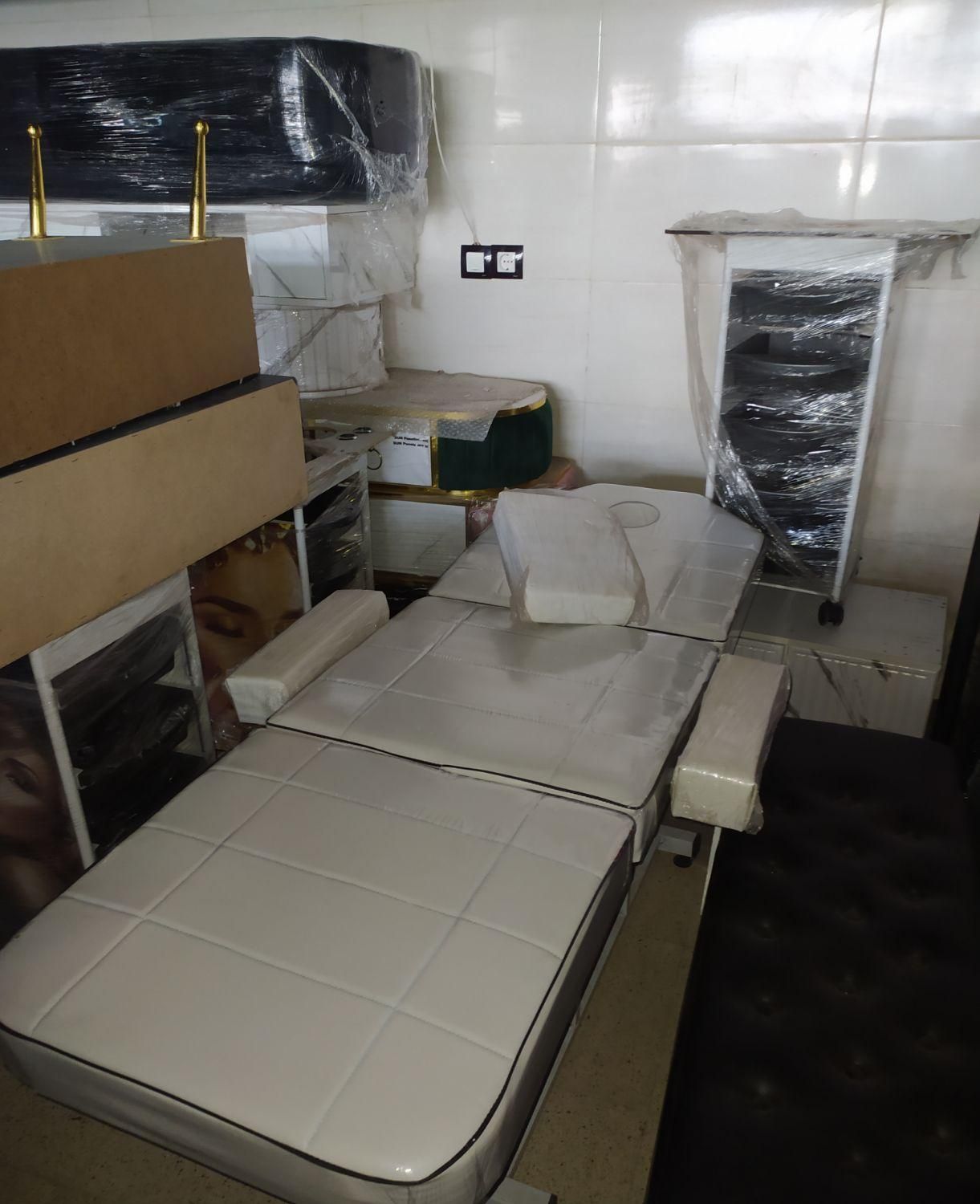 تخت سه تیکه ماساژ/تخت مژه/تخت فیشال|آرایشگاه و سالنهای زیبایی|دهگلان, |دیوار